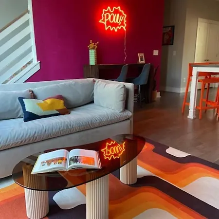 Large Marvel Themed 14Ppl Spacious Townhome